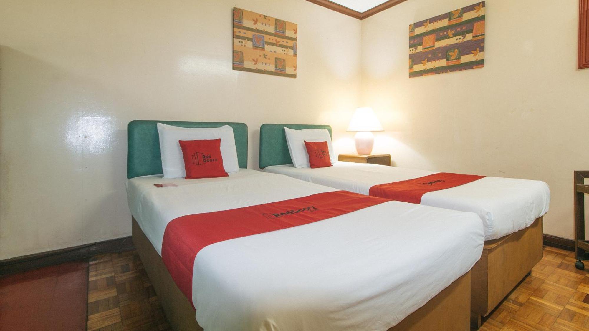 Reddoorz At Broadway Court Apartelle Quezon City Exterior foto