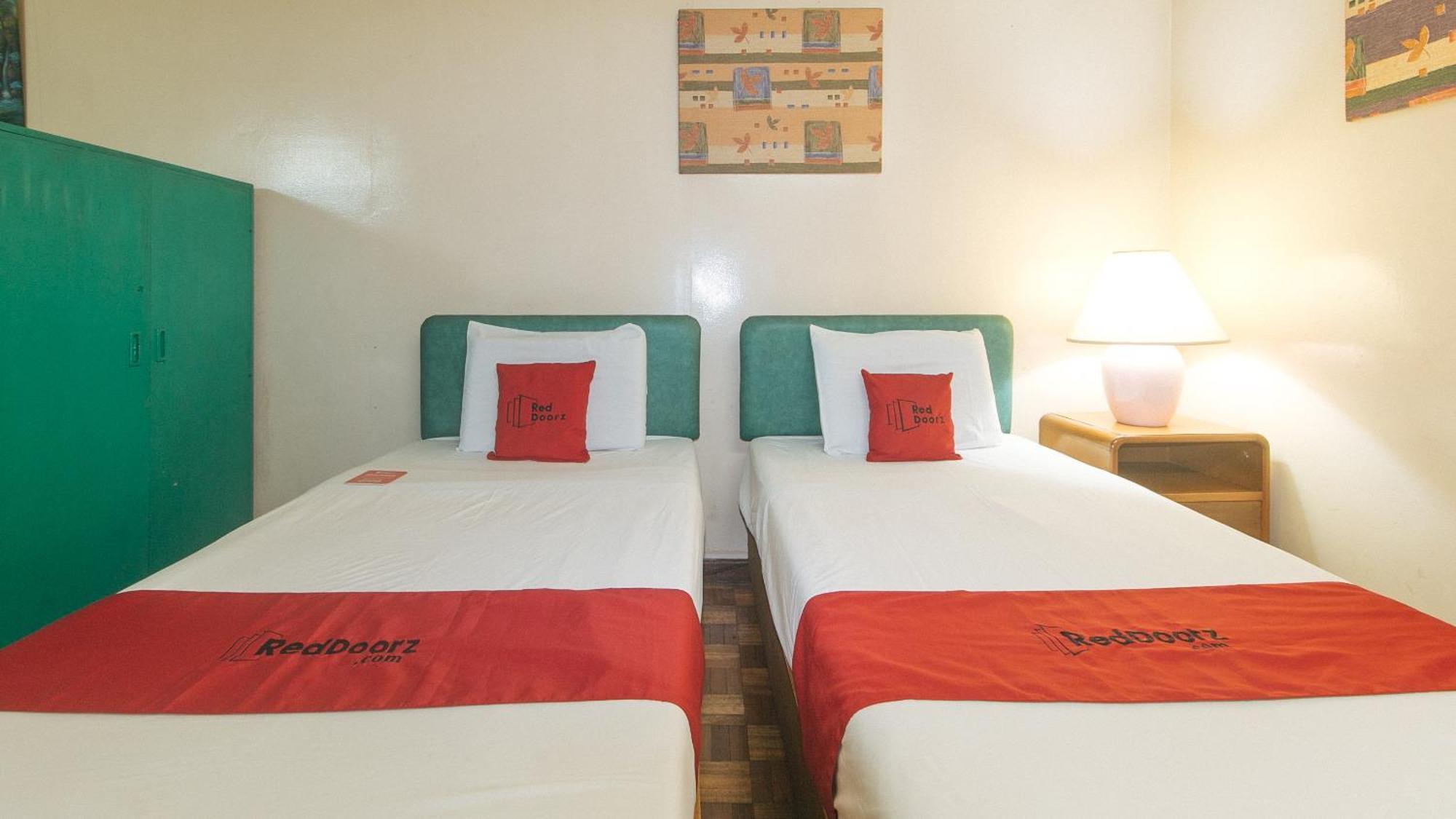 Reddoorz At Broadway Court Apartelle Quezon City Exterior foto